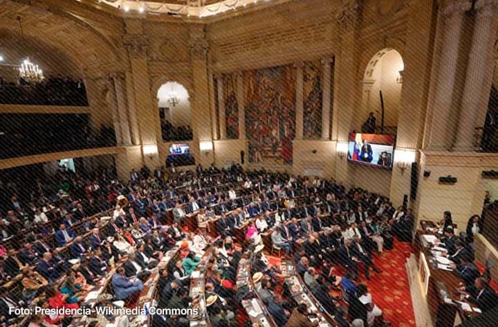 Plenaria del Congreso de Colombia en sesión legislativa