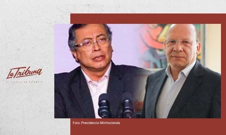 Gustavo Petro y Germán Ávila Plazas durante presentación de reforma tributaria