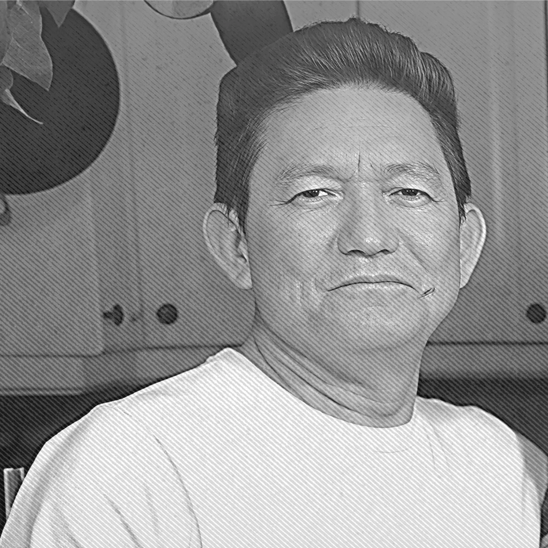 Luis Fernández-Castro posa de frente en retrato para Pasa en el Mundo