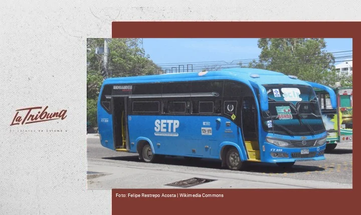 Bus del SETP circula en Santa Marta por carrera 4