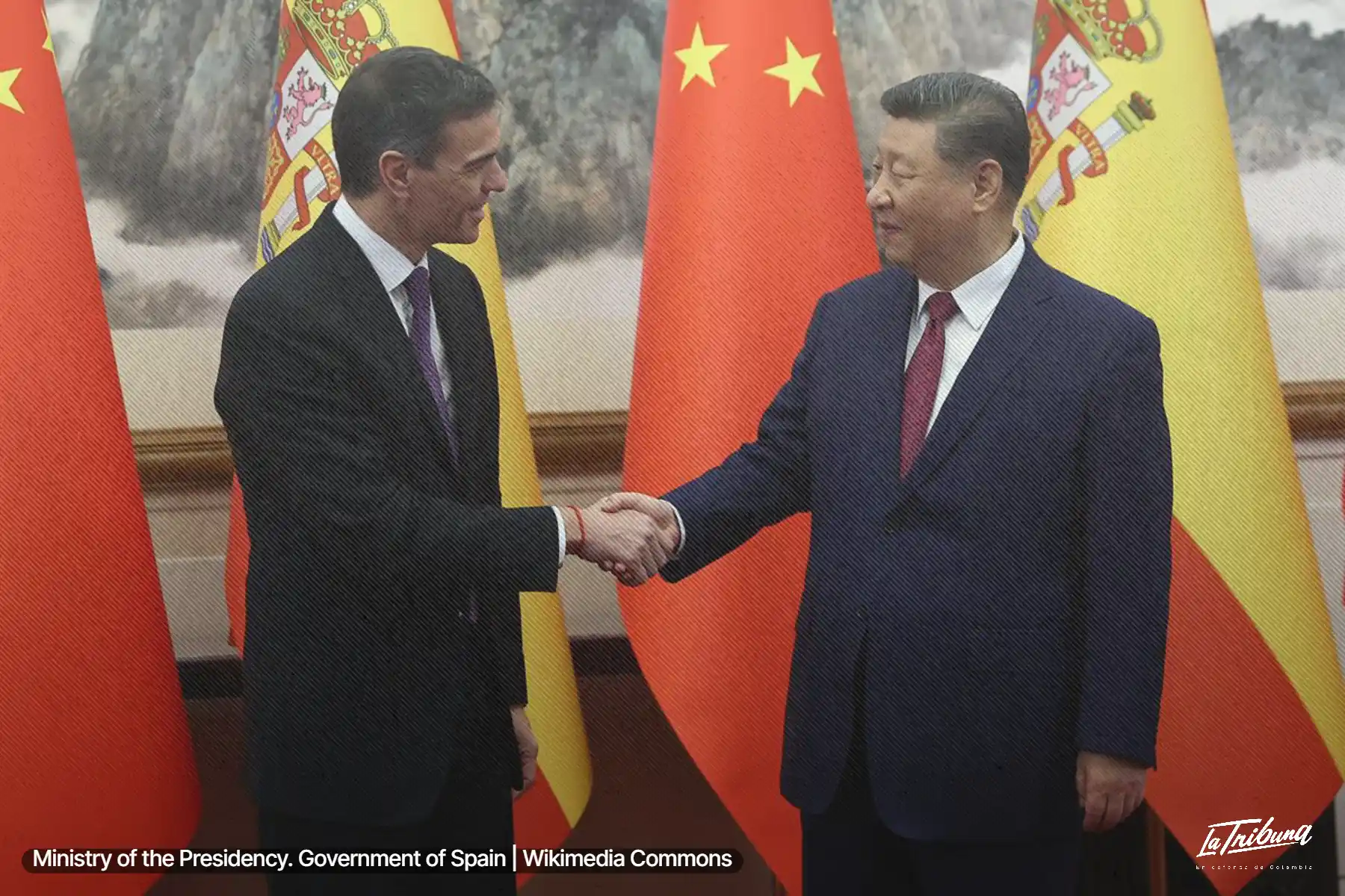 Mandatarios de España y China se saludan en Pekín